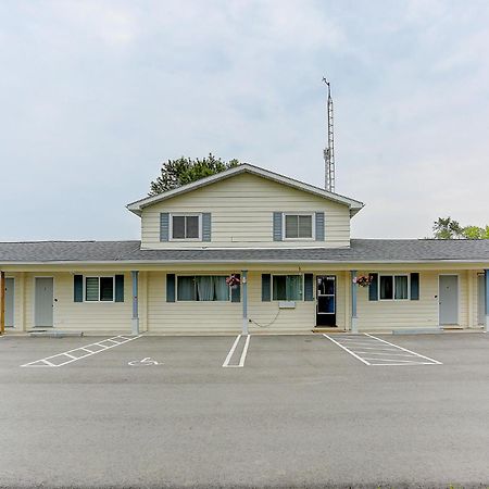 Stone Fountain Motel Fenelon Falls 外观 照片