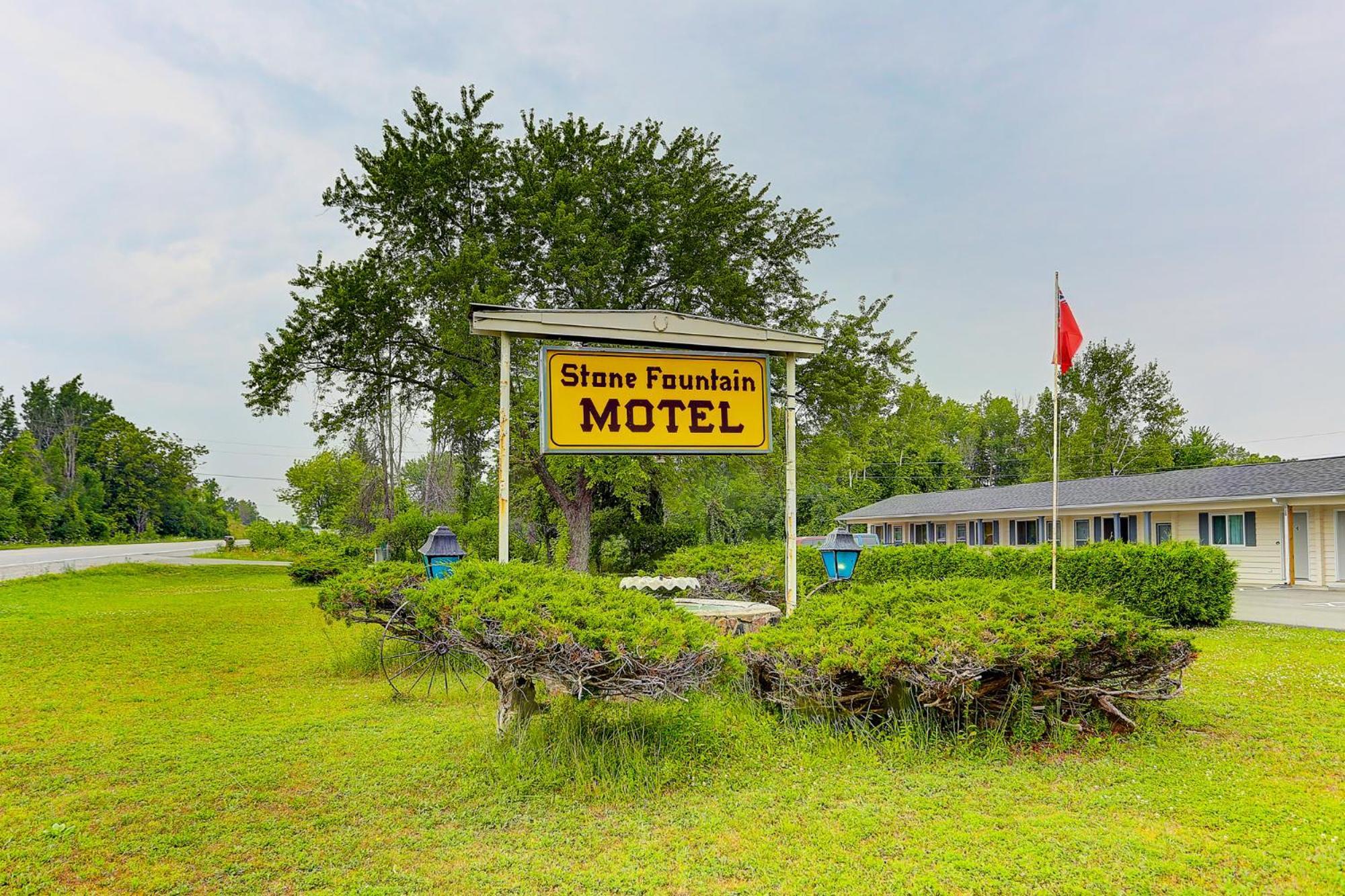 Stone Fountain Motel Fenelon Falls 外观 照片