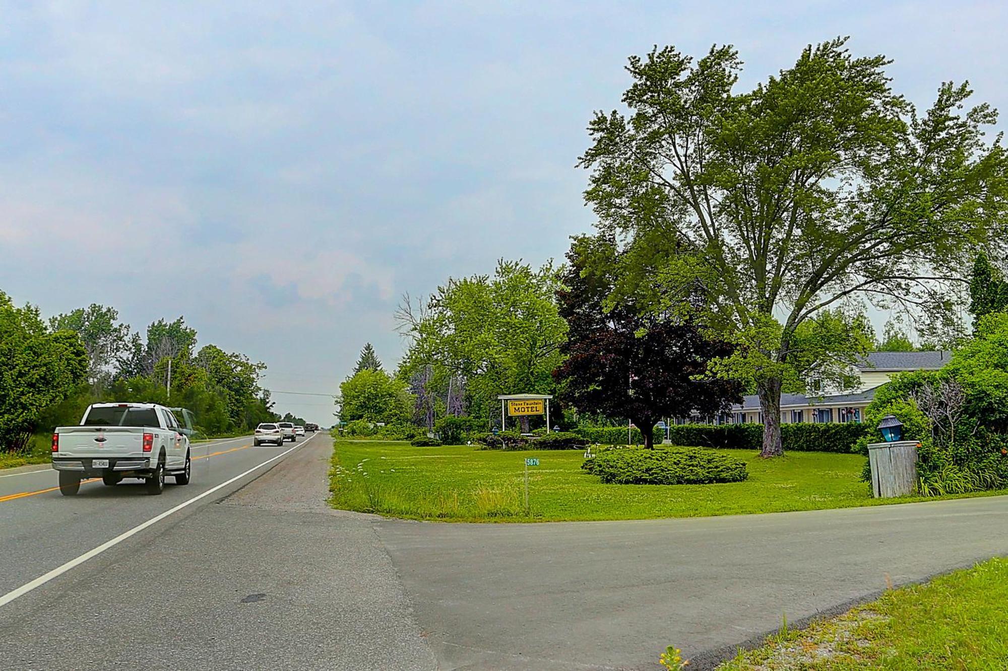 Stone Fountain Motel Fenelon Falls 外观 照片